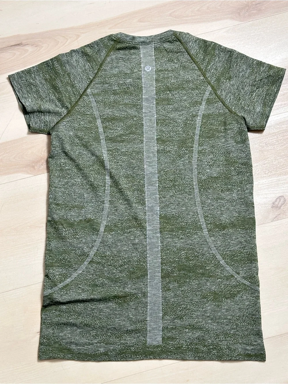 Lululemon Swiftly Speed Short Sleeve White Everglades Black Field Green Sz 10 - Picture 9 of 12